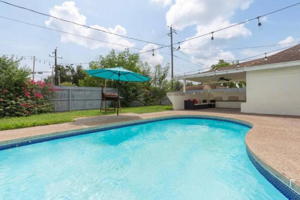 Mcallen 4Br With Pool, Shopping & More Exterior photo